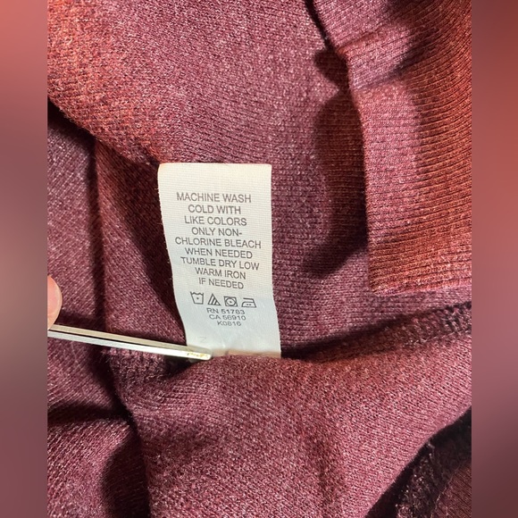 Maurice’s Women’s Size Medium Sweatshirt - Picture 7 of 7